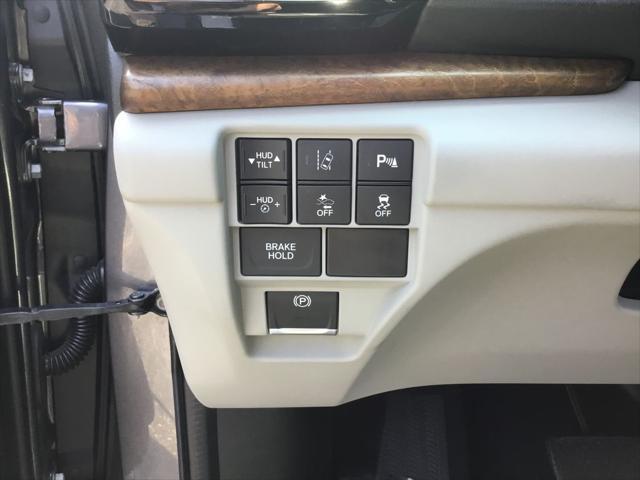 used 2020 Acura RDX car, priced at $28,599