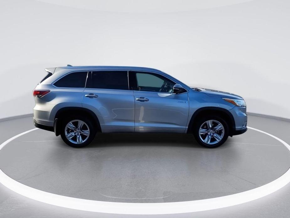 used 2015 Toyota Highlander Hybrid car, priced at $17,997