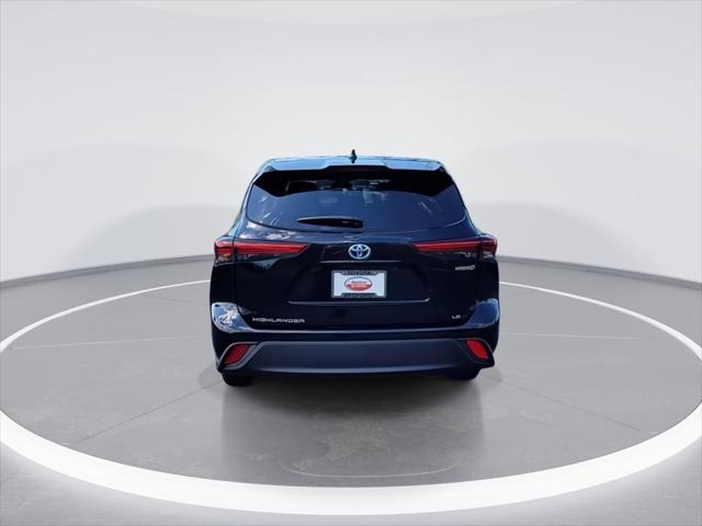 used 2023 Toyota Highlander Hybrid car, priced at $38,999