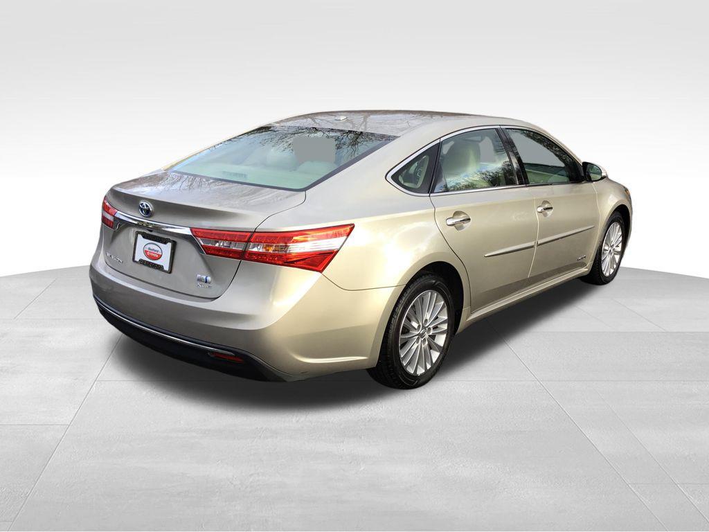 used 2015 Toyota Avalon Hybrid car, priced at $18,999