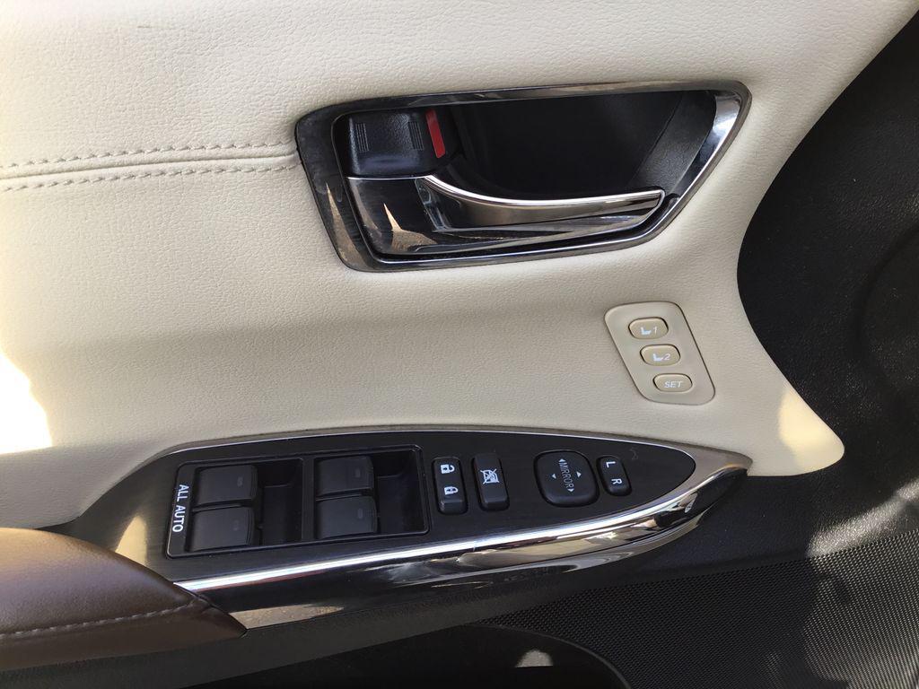 used 2015 Toyota Avalon Hybrid car, priced at $18,999