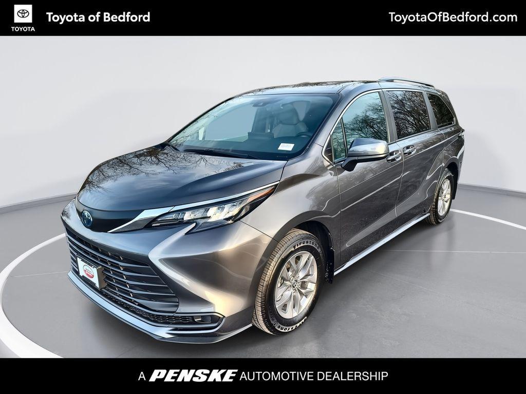 used 2025 Toyota Sienna car, priced at $49,977