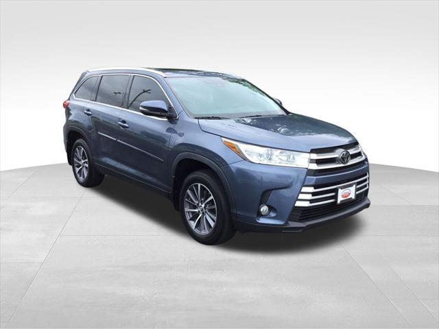 used 2019 Toyota Highlander car, priced at $22,999