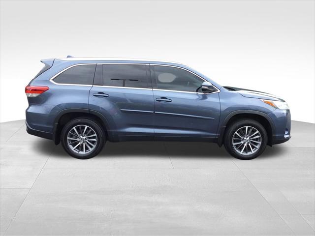 used 2019 Toyota Highlander car, priced at $22,999