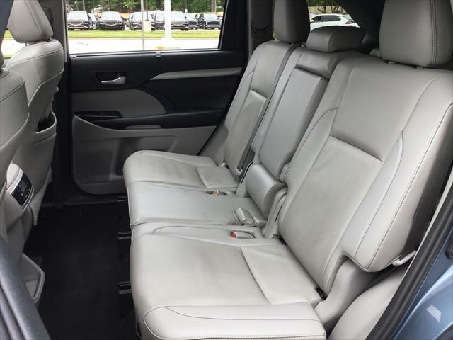used 2019 Toyota Highlander car, priced at $22,999