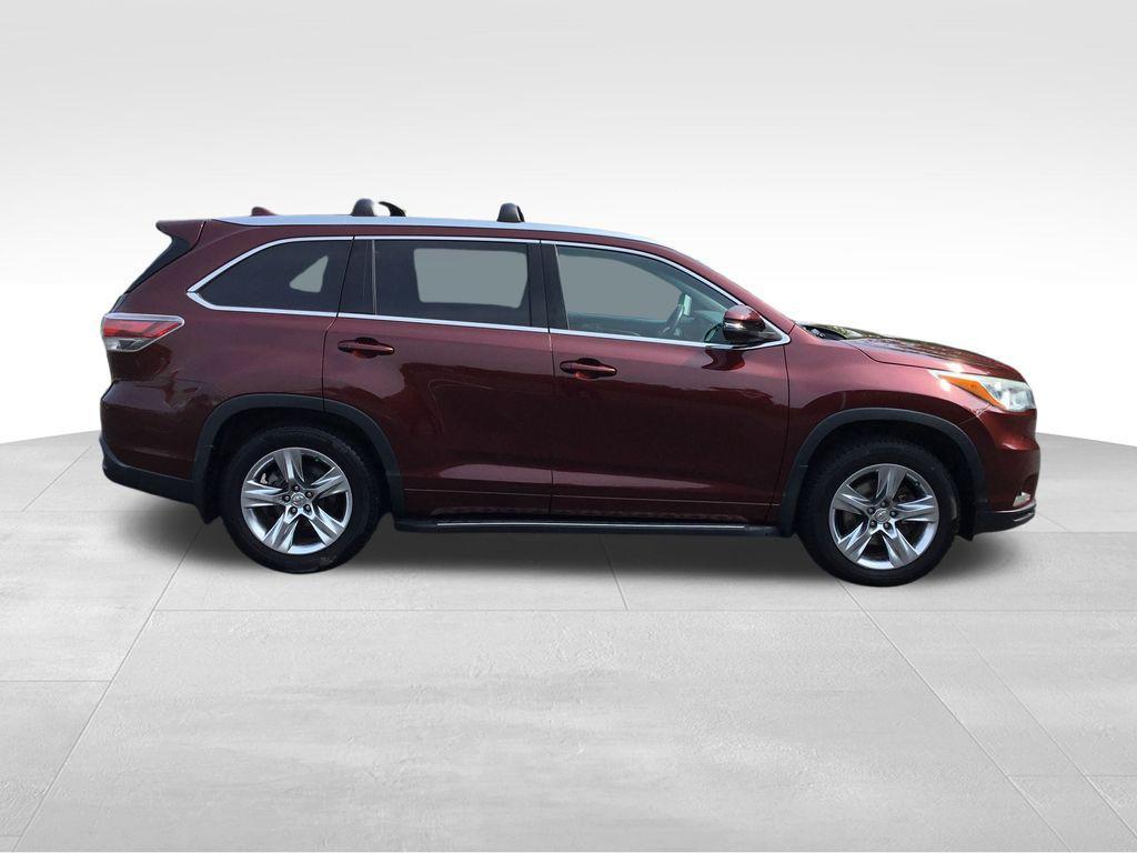 used 2015 Toyota Highlander car, priced at $18,799