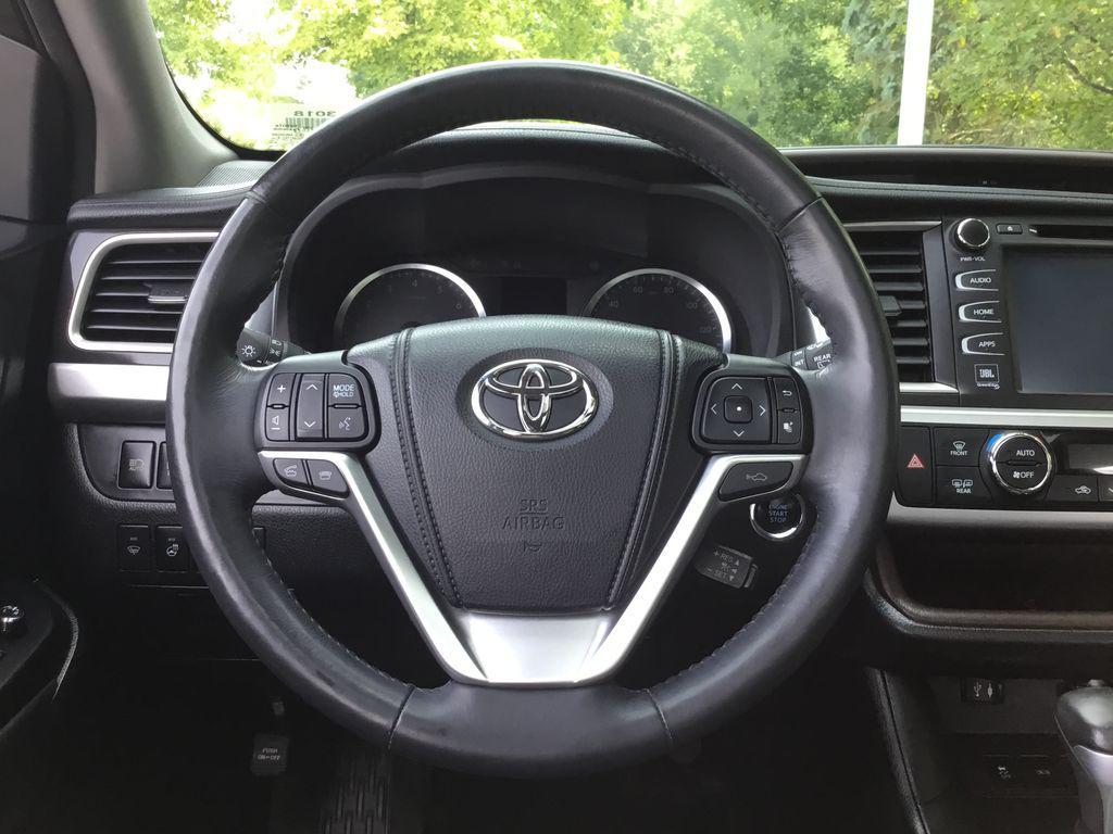 used 2015 Toyota Highlander car, priced at $18,799