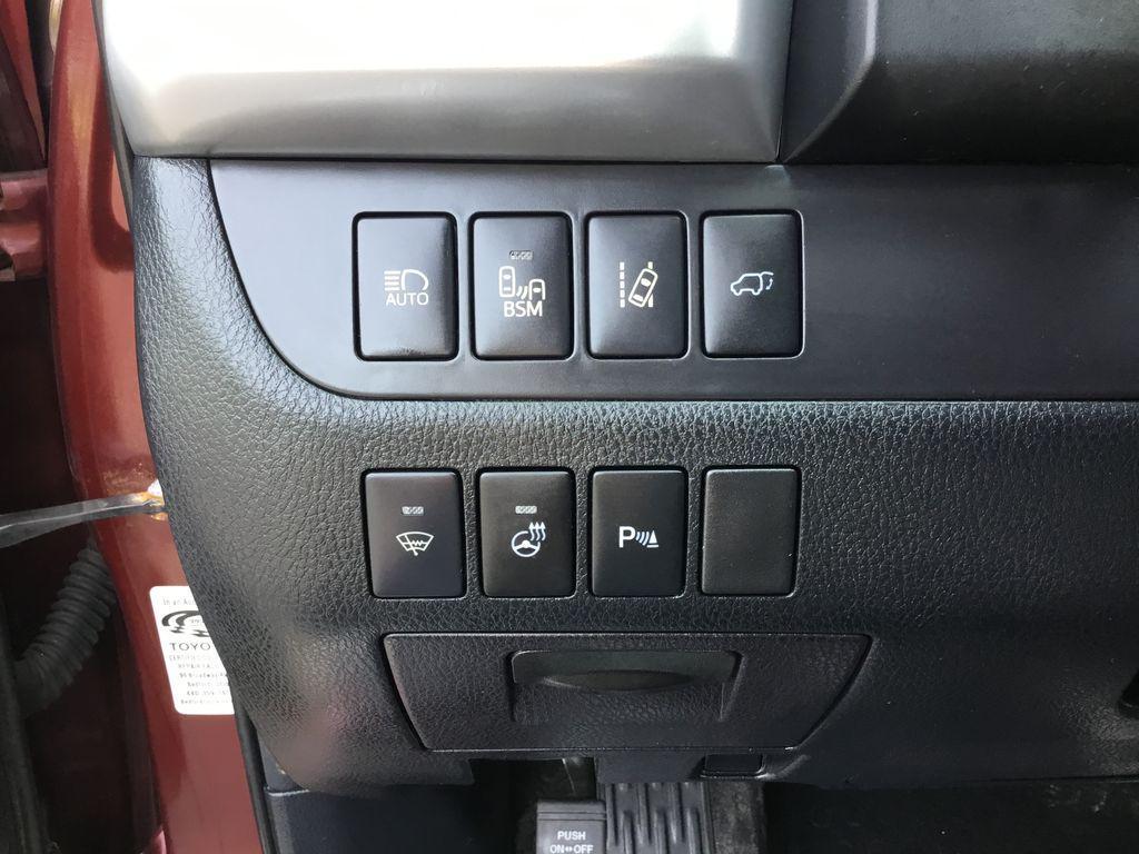 used 2015 Toyota Highlander car, priced at $18,799
