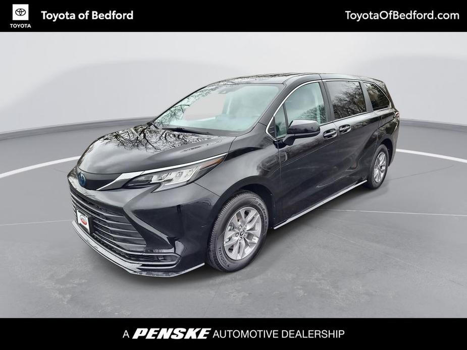 used 2023 Toyota Sienna car, priced at $41,091