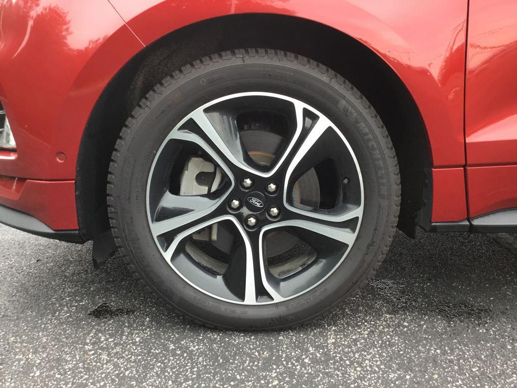 used 2024 Ford Edge car, priced at $34,299