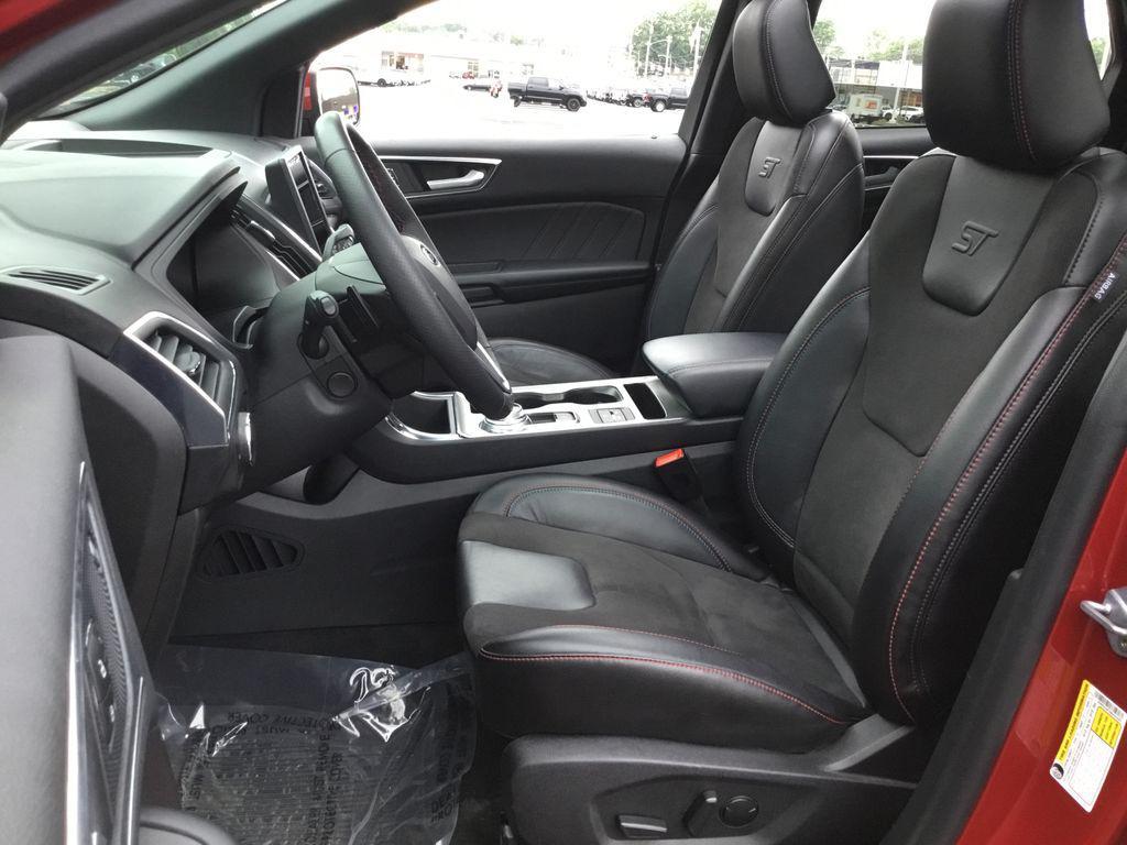 used 2024 Ford Edge car, priced at $34,299