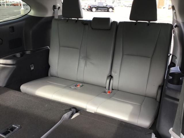 used 2020 Toyota Highlander car, priced at $31,799