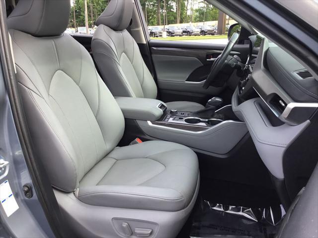 used 2020 Toyota Highlander car, priced at $31,799