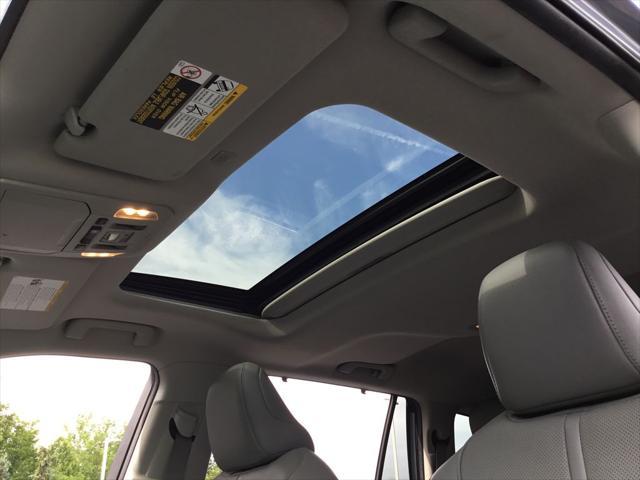 used 2020 Toyota Highlander car, priced at $31,799