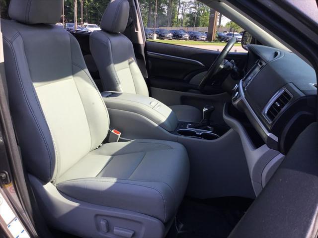 used 2018 Toyota Highlander car, priced at $23,799