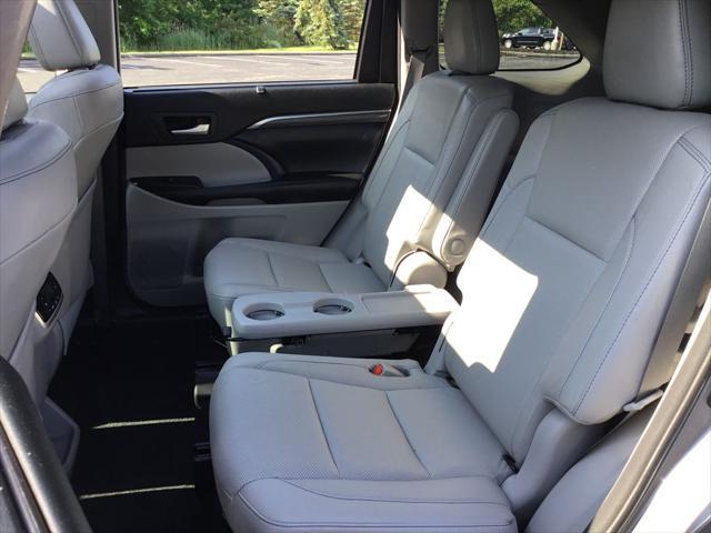 used 2018 Toyota Highlander car, priced at $23,799
