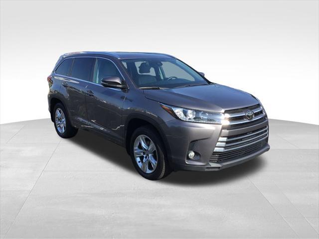 used 2018 Toyota Highlander car, priced at $23,799