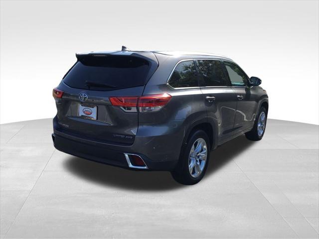 used 2018 Toyota Highlander car, priced at $23,799