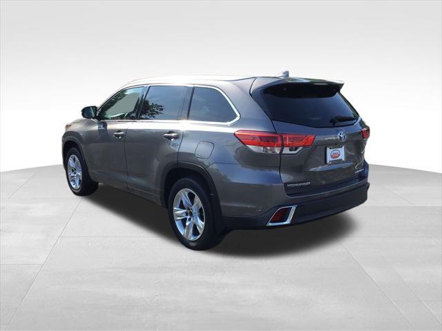 used 2018 Toyota Highlander car, priced at $23,799