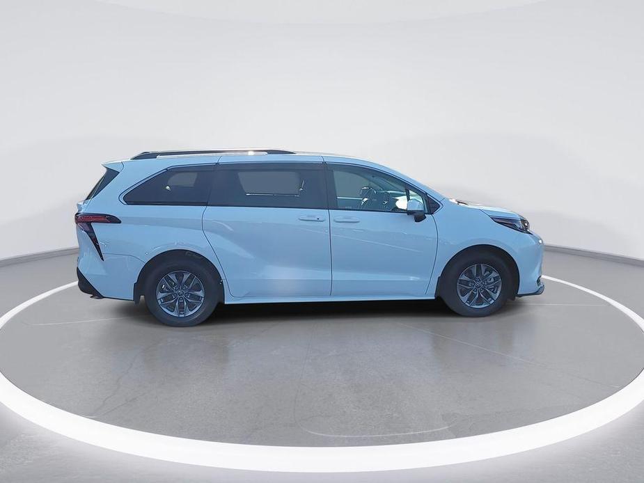 used 2022 Toyota Sienna car, priced at $39,799