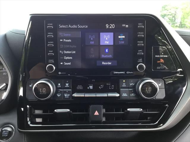 used 2022 Toyota Highlander car, priced at $36,999