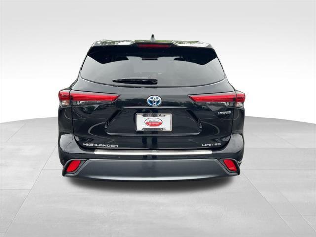 used 2021 Toyota Highlander Hybrid car, priced at $39,999