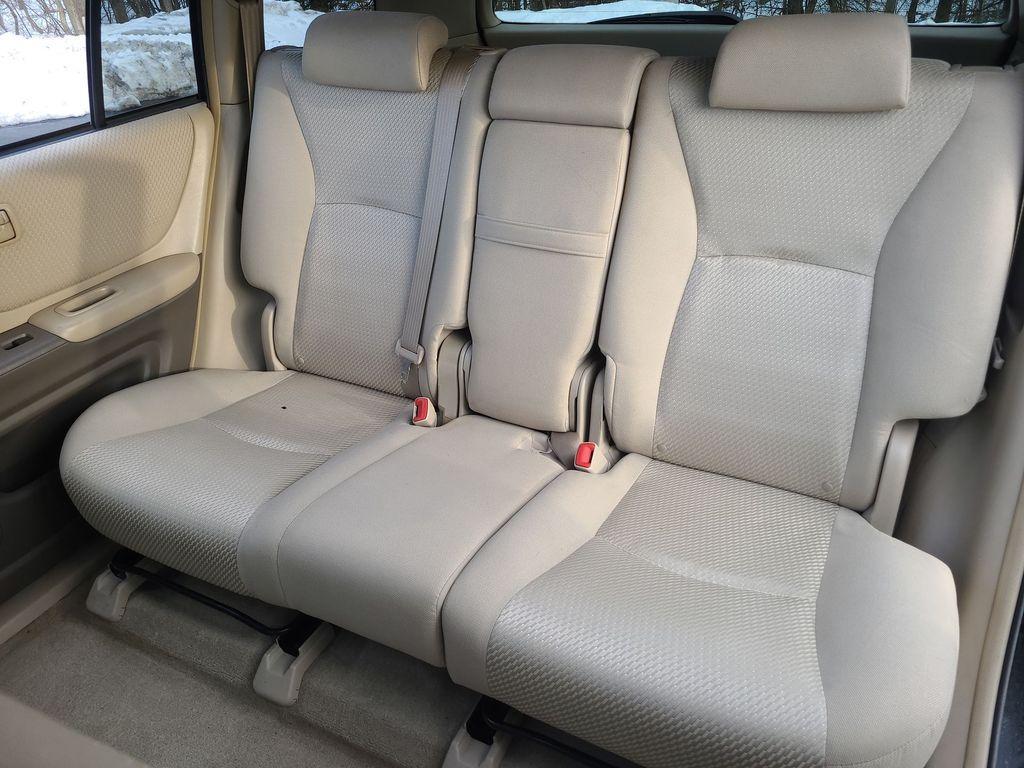 used 2006 Toyota Highlander car, priced at $8,877