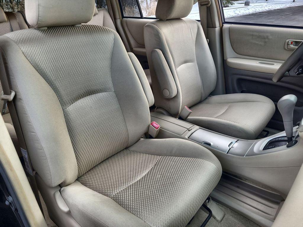 used 2006 Toyota Highlander car, priced at $8,877