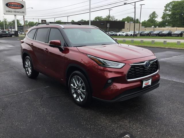 used 2024 Toyota Highlander Hybrid car, priced at $50,499