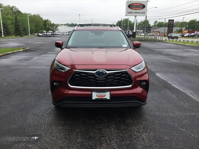 used 2024 Toyota Highlander Hybrid car, priced at $50,499