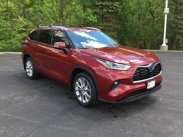 used 2024 Toyota Highlander Hybrid car, priced at $50,499