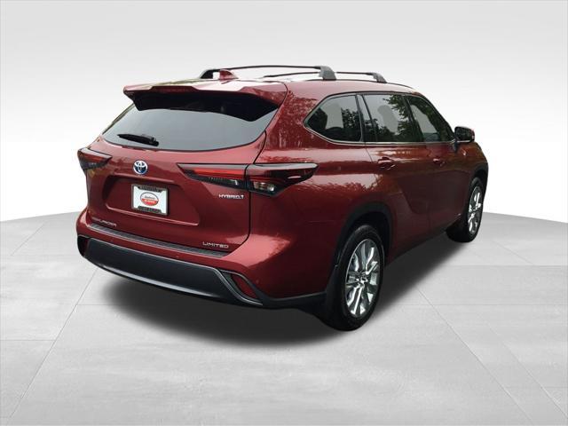 used 2024 Toyota Highlander Hybrid car, priced at $47,999