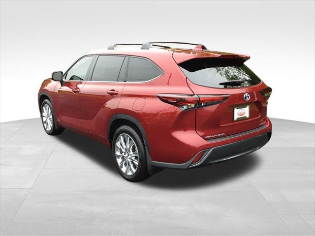 used 2024 Toyota Highlander Hybrid car, priced at $47,999
