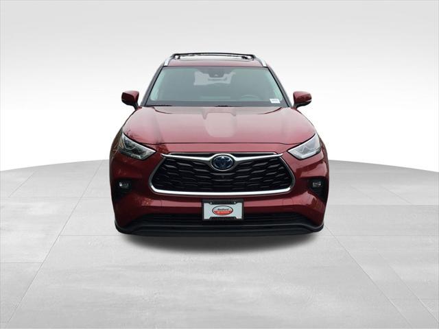 used 2024 Toyota Highlander Hybrid car, priced at $47,999
