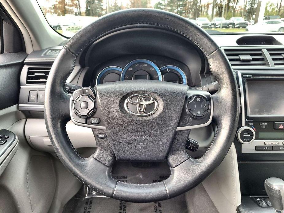 used 2014 Toyota Camry Hybrid car, priced at $12,997