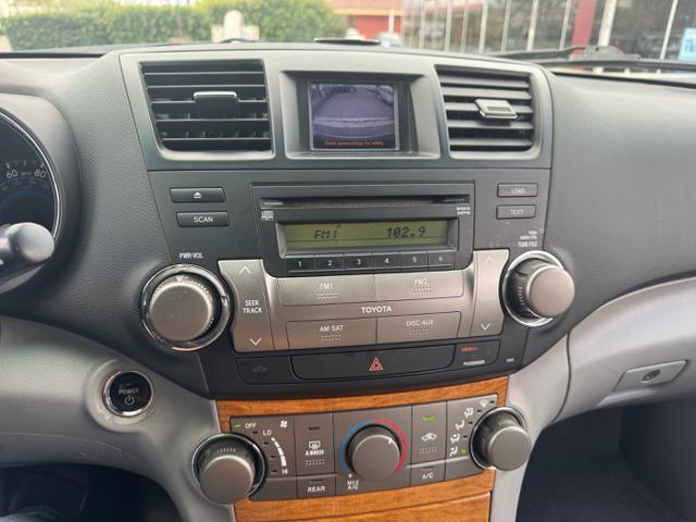 used 2008 Toyota Highlander Hybrid car, priced at $11,998