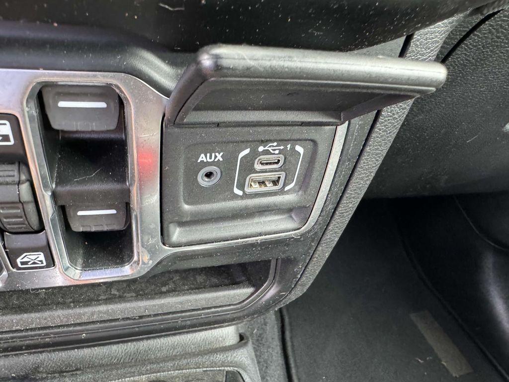 used 2021 Jeep Wrangler Unlimited car, priced at $32,995