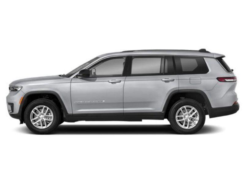 new 2024 Jeep Grand Cherokee L car, priced at $54,577