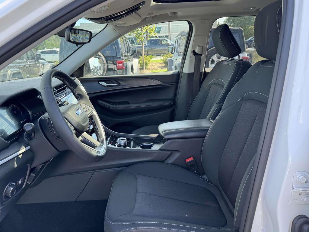 used 2024 Jeep Grand Cherokee car, priced at $36,990
