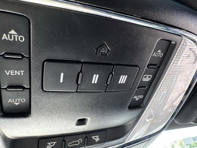 used 2020 Jeep Grand Cherokee car, priced at $18,495