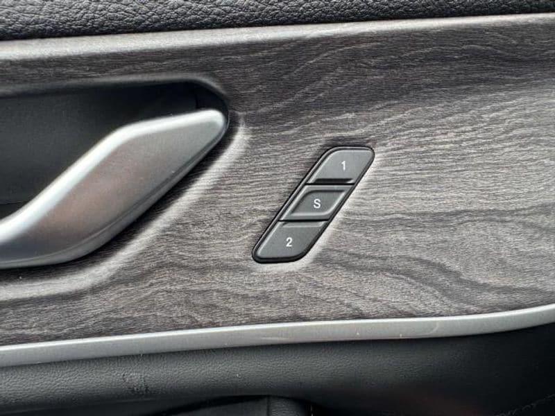 used 2023 Jeep Grand Cherokee car, priced at $34,395