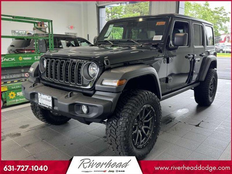 new 2025 Jeep Wrangler car, priced at $47,474