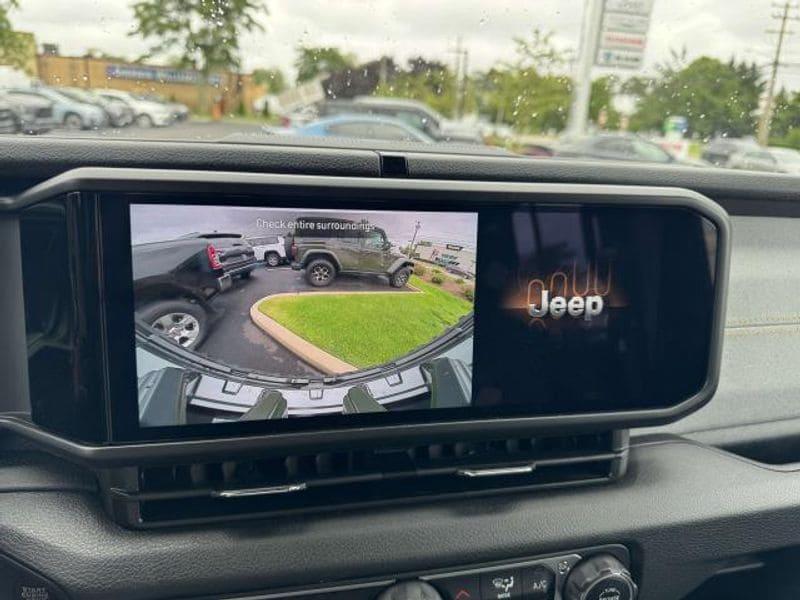 new 2025 Jeep Wrangler car, priced at $47,474