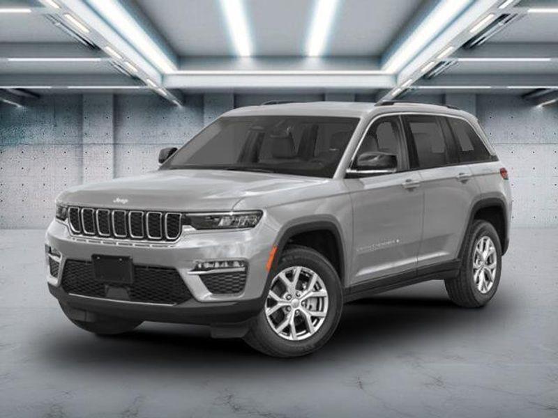 new 2025 Jeep Grand Cherokee car, priced at $50,010