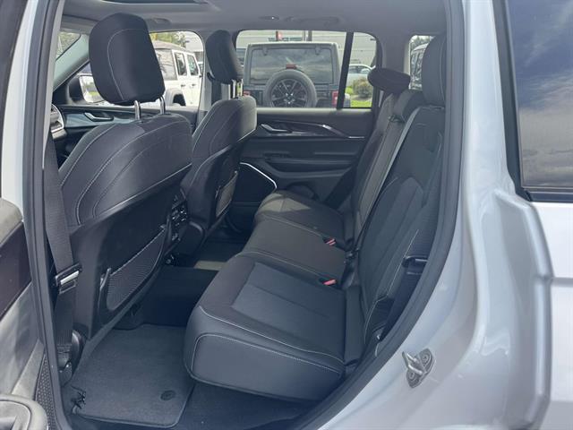 used 2022 Jeep Grand Cherokee car, priced at $32,995