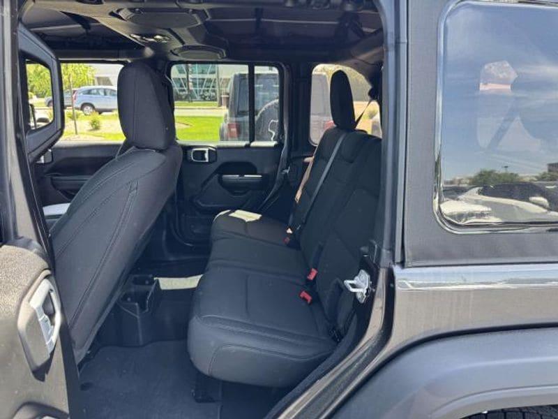 used 2022 Jeep Wrangler Unlimited car, priced at $33,900