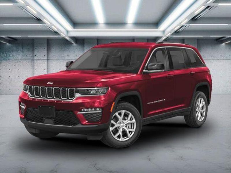 new 2025 Jeep Grand Cherokee car, priced at $50,010