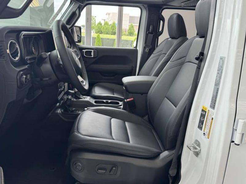 new 2025 Jeep Wrangler car, priced at $57,728