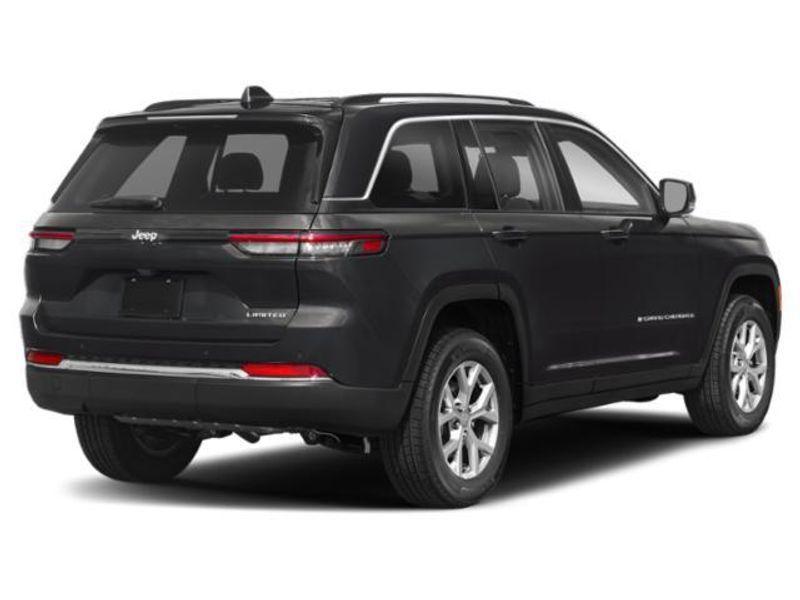 new 2025 Jeep Grand Cherokee car, priced at $43,284