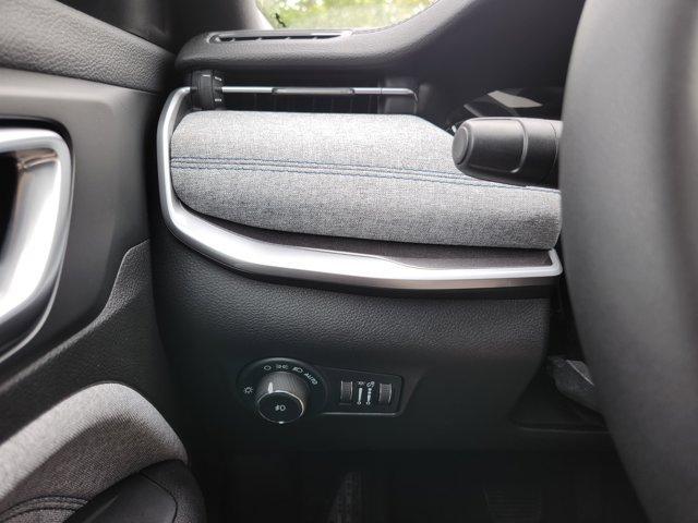 new 2025 Jeep Compass car, priced at $26,784
